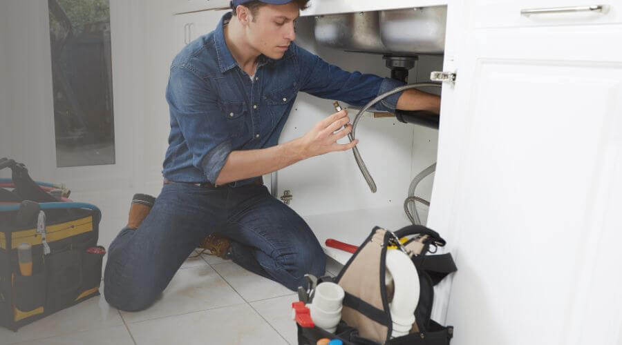 Expert burst pipe repair services in San Perlita, TX